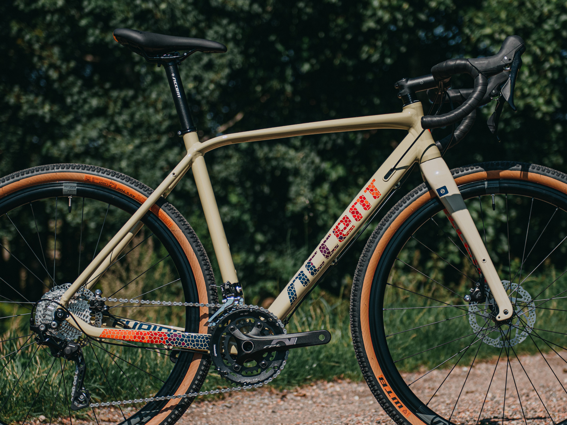 2025_Accent_ramy_gravel_Furious_Pro_desert_pave_04