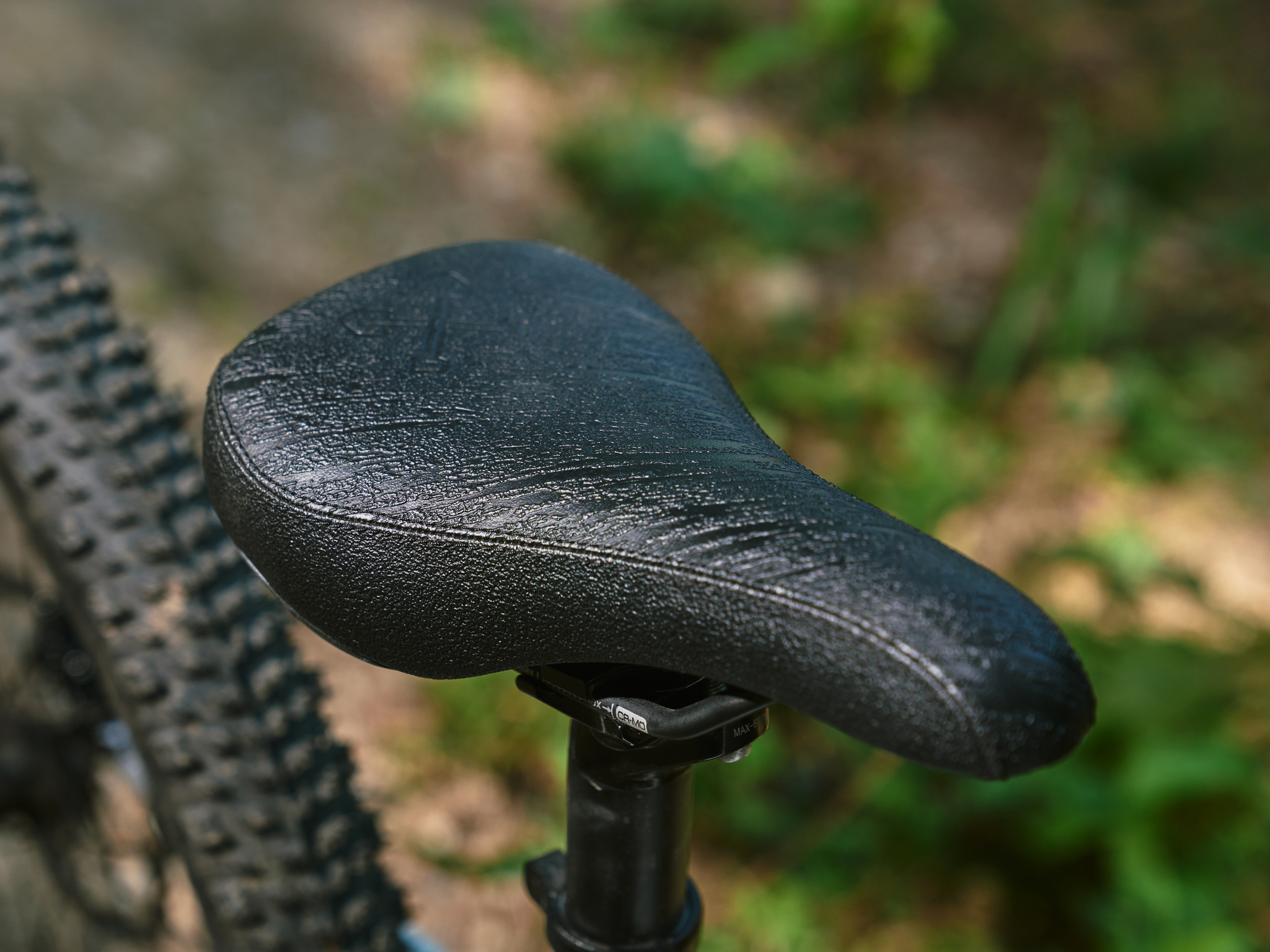 2025_Dartmoor_parts_saddles_Player_black_photo_01