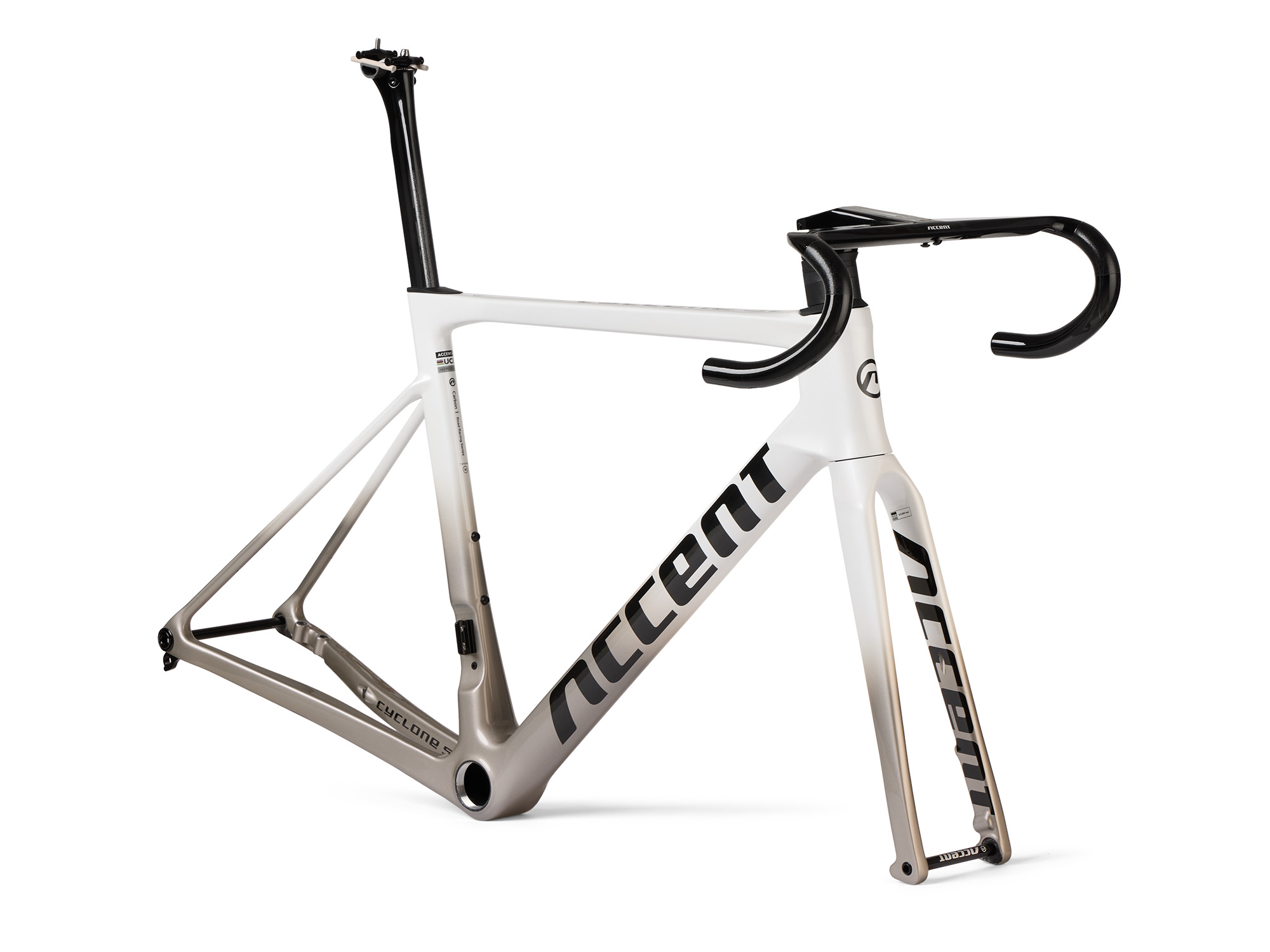 2026_Accent_ramy_szosa_Carbon_Disc_SL_Carbon_01_02