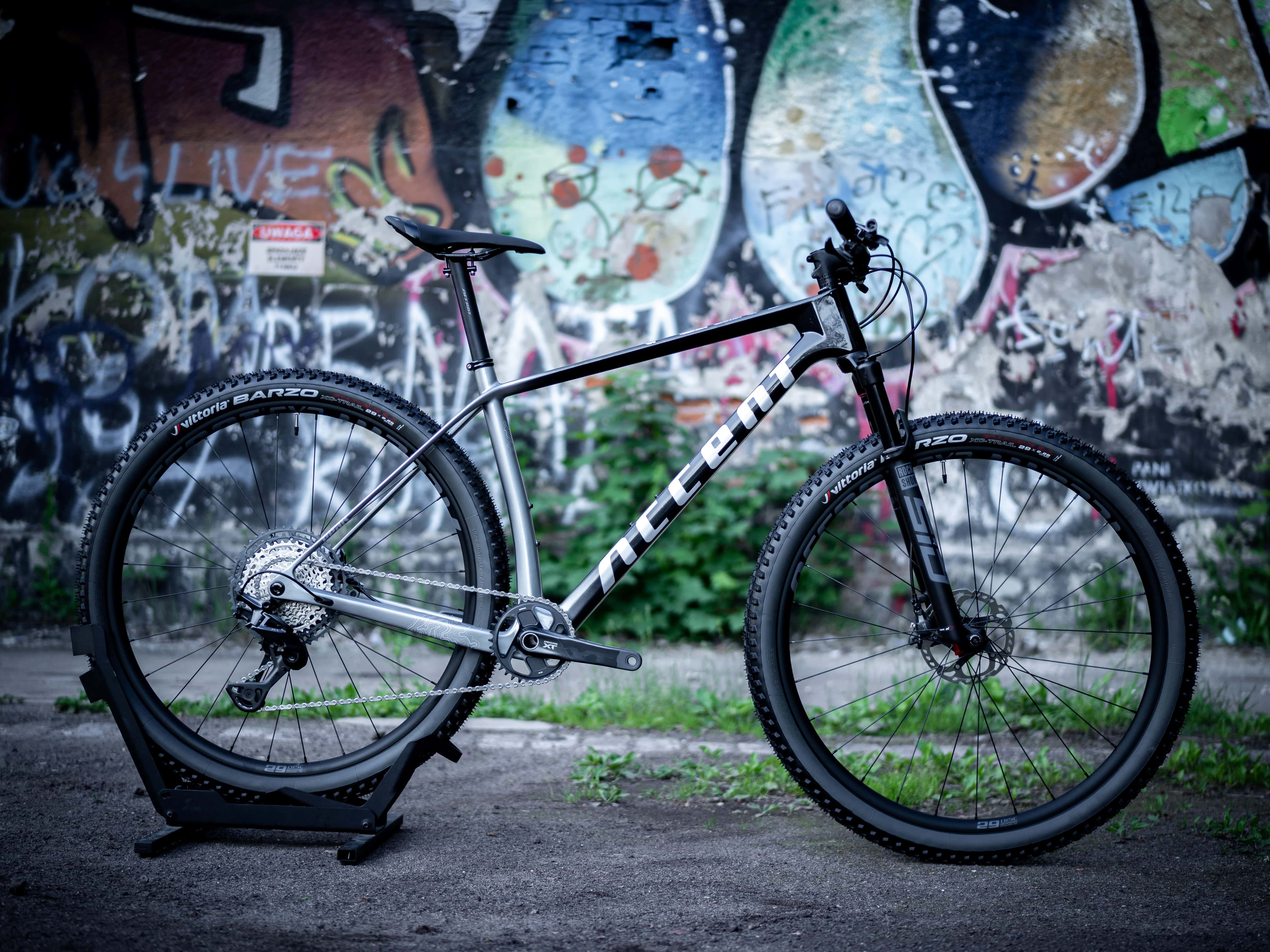 2026_Accent_rowery_MTB_Peak_Carbon_Boost_XT_zdj_01