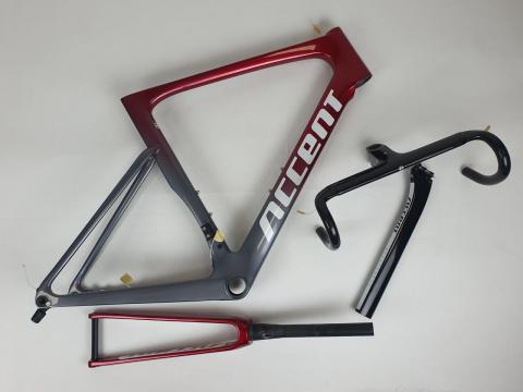Cyclone Disc Carbon czerwono-czarna v2 L outlet